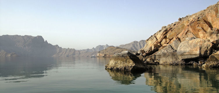 Oman Travel Guide and Travel Information