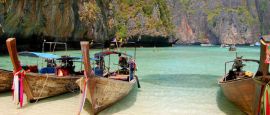 Long tail boat, Leonardo Bay